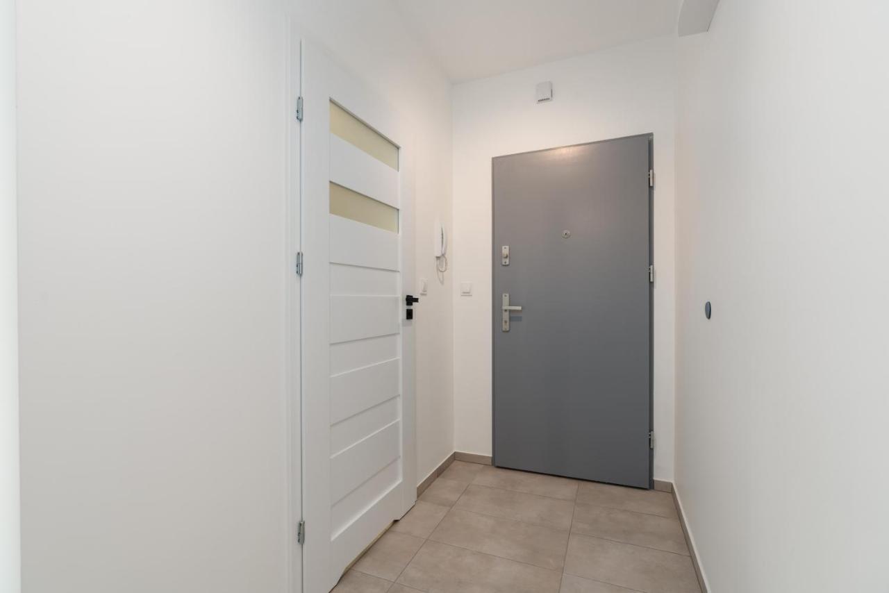 Apartments With Garden Dmowskiego 81 By Noclegi Renters Poznan Bagian luar foto